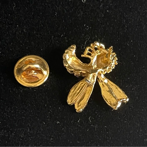 Vintage Gold Tone Wasp Pin - Picture 4 of 6